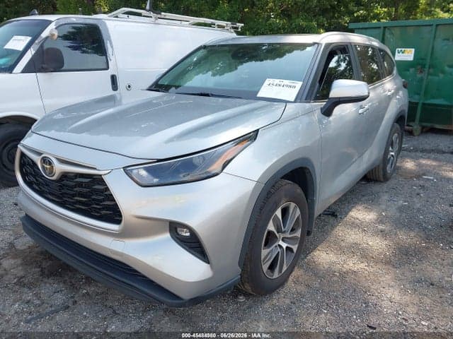 2024 TOYOTA HIGHLANDER XLE 2