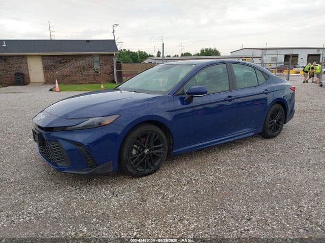 2025 TOYOTA CAMRY SE 2