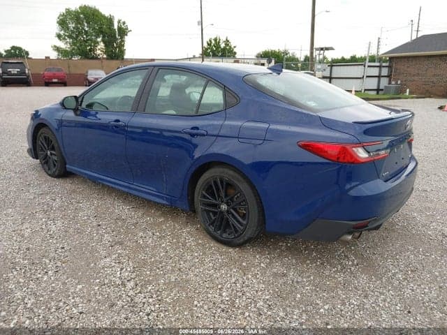 2025 TOYOTA CAMRY SE 3
