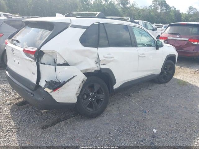 2020 TOYOTA RAV4 XLE 4