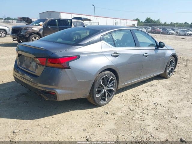 2023 NISSAN ALTIMA SR FWD 4