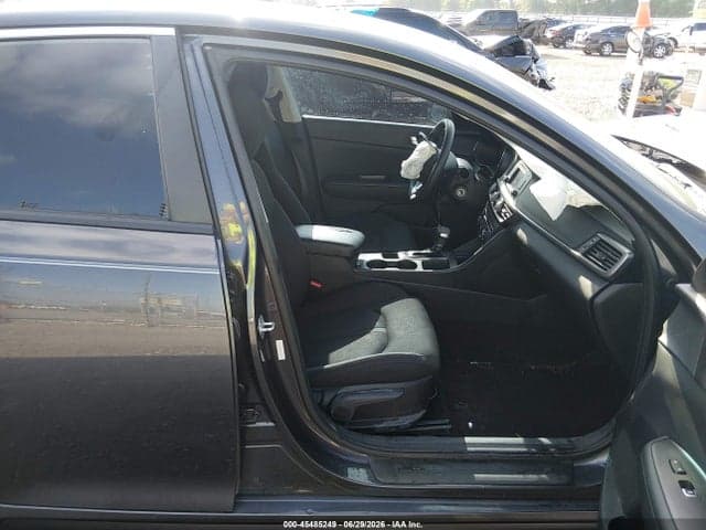 2017 KIA OPTIMA LX 5