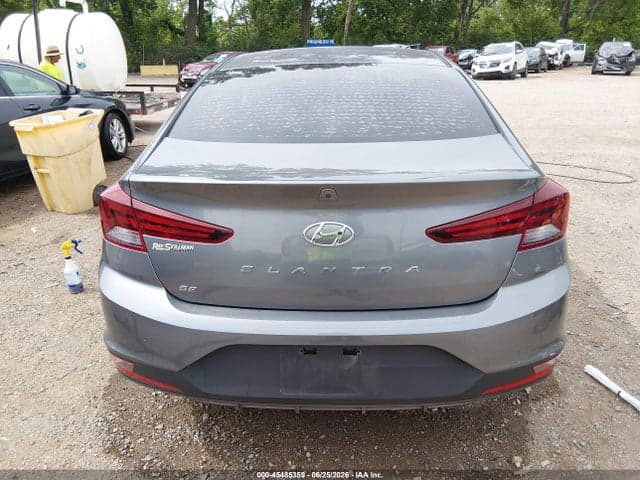 2019 HYUNDAI ELANTRA SE 16
