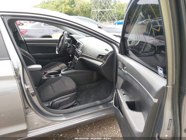 2019 HYUNDAI ELANTRA SE 5