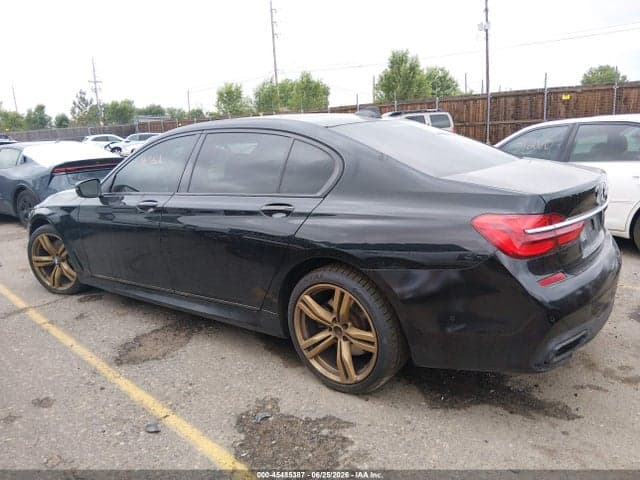 2017 BMW 750I 14
