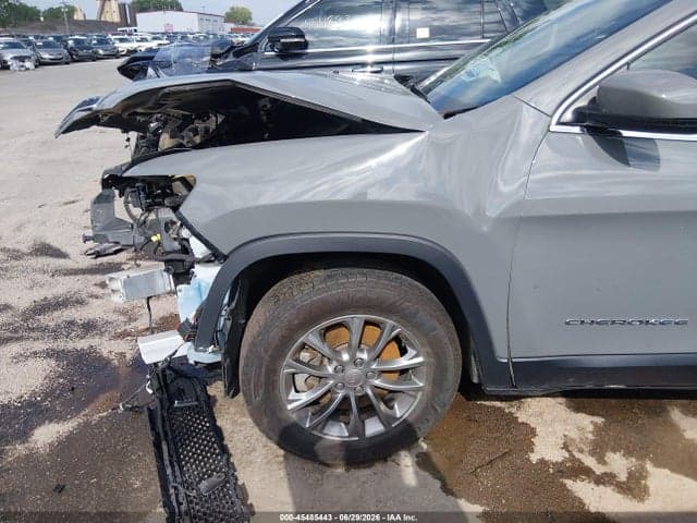2020 JEEP CHEROKEE LATITUDE PLUS 4X4 19