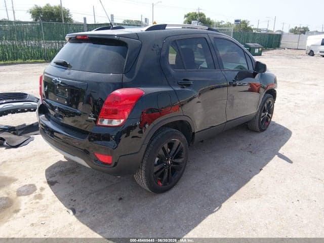 2021 CHEVROLET TRAX AWD LT 4