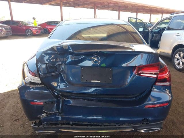 2019 MERCEDES-BENZ A 220 16