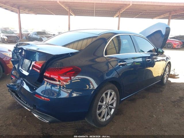 2019 MERCEDES-BENZ A 220 6