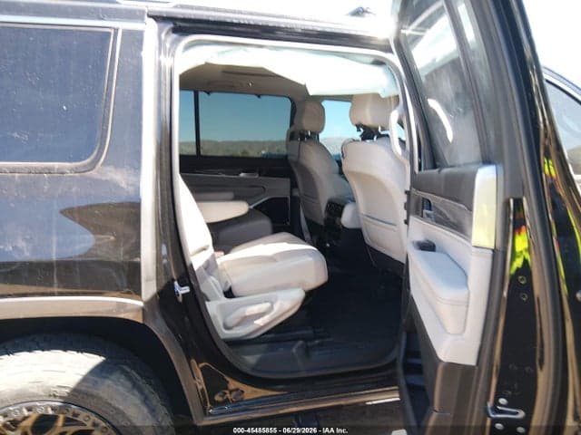 2022 JEEP WAGONEER SERIES III 4X2 8