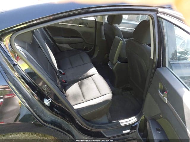 2018 HYUNDAI ELANTRA SEL 8