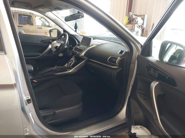 2018 MITSUBISHI ECLIPSE CROSS LE 5
