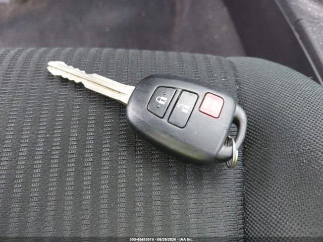 2017 TOYOTA RAV4 LE 11