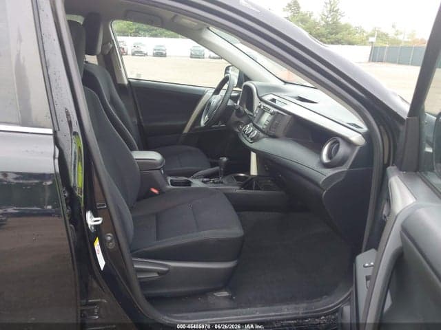 2017 TOYOTA RAV4 LE 5