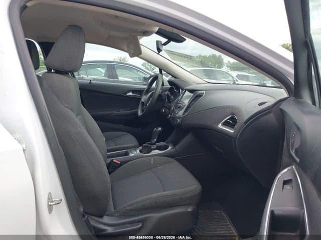 2017 CHEVROLET CRUZE LT AUTO 5