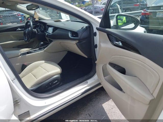 2018 BUICK REGAL SPORTBACK ESSENCE 5