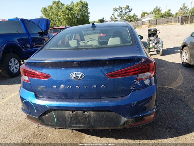 2019 HYUNDAI ELANTRA SEL 17