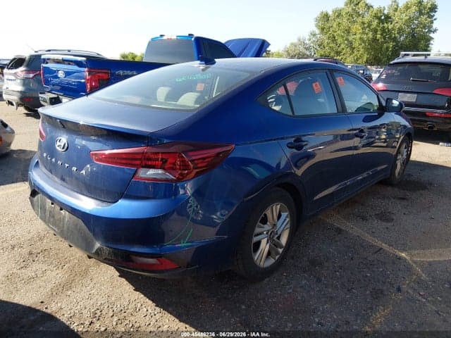 2019 HYUNDAI ELANTRA SEL 4