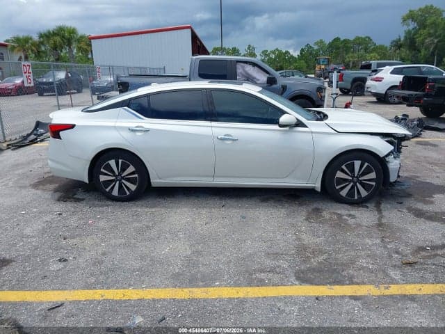 2019 NISSAN ALTIMA 2.5 SL 14