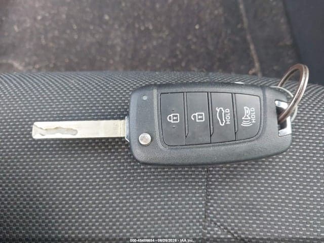 2025 HYUNDAI ELANTRA SE 11