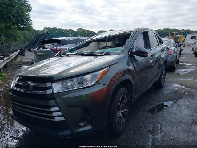 2018 TOYOTA HIGHLANDER LE 11