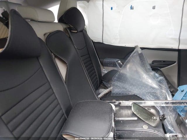 2018 TOYOTA HIGHLANDER LE 8