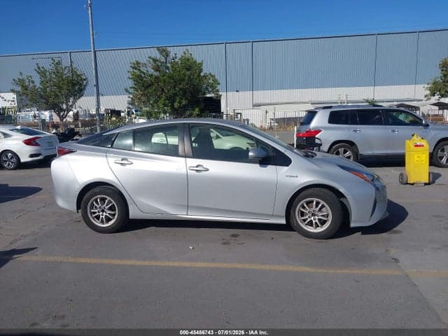 2018 TOYOTA PRIUS THREE 13
