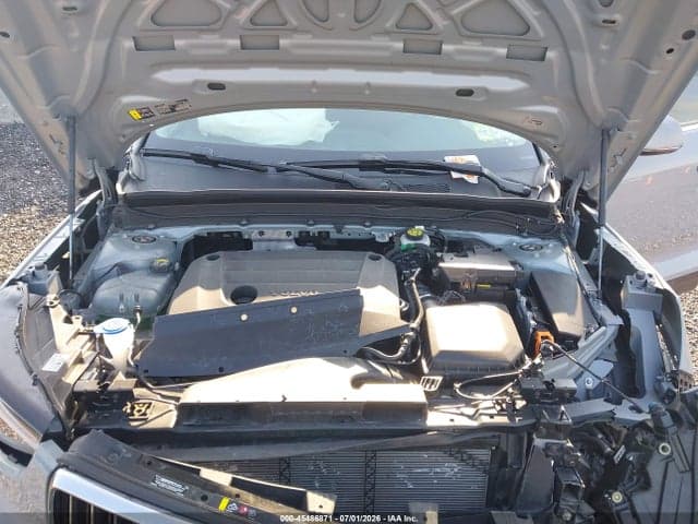 2025 VOLVO XC40 B5 CORE BRIGHT THEME 10