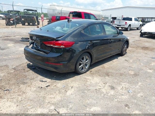 2017 HYUNDAI ELANTRA SE 4