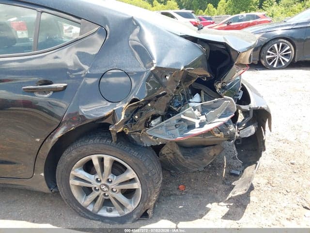 2017 HYUNDAI ELANTRA SE 6