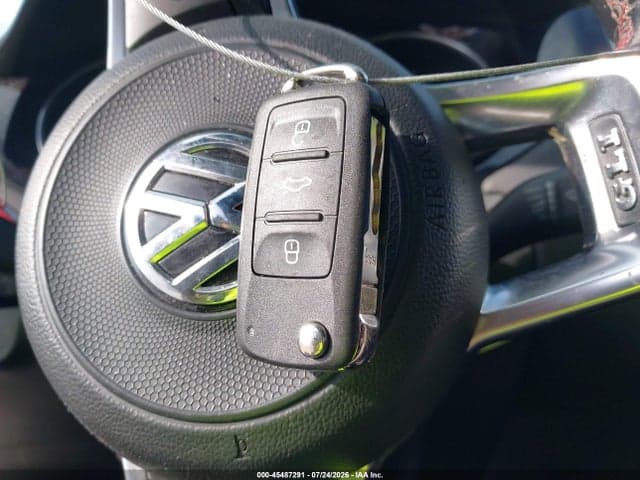 2017 VOLKSWAGEN JETTA GLI 11