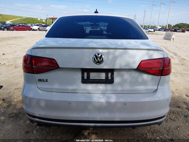 2017 VOLKSWAGEN JETTA GLI 16