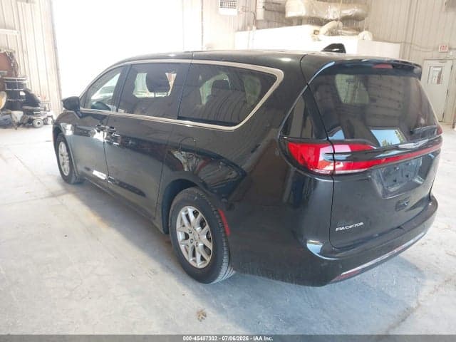 2023 CHRYSLER PACIFICA TOURING L 3