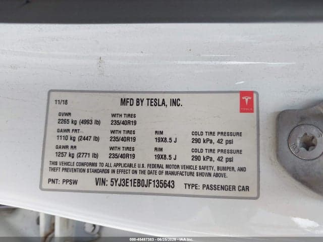 2018 TESLA MODEL 3 LONG RANGE/PERFORMANCE 9