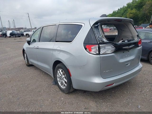 2023 CHRYSLER VOYAGER LX 3
