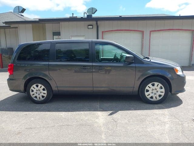 2018 DODGE GRAND CARAVAN SE 13