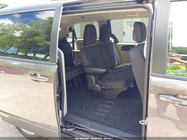 2018 DODGE GRAND CARAVAN SE 8