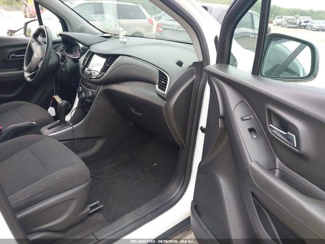 2017 CHEVROLET TRAX LS 5