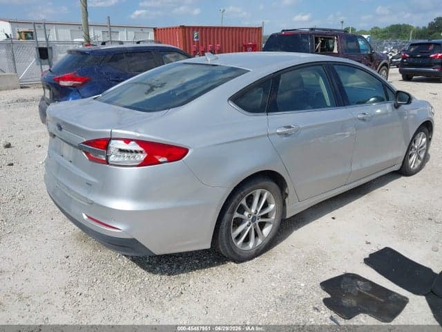 2019 FORD FUSION SE 4