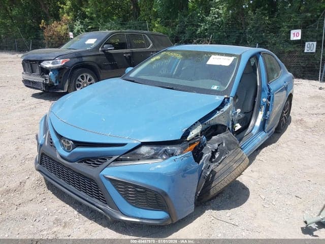 2024 TOYOTA CAMRY SE 2