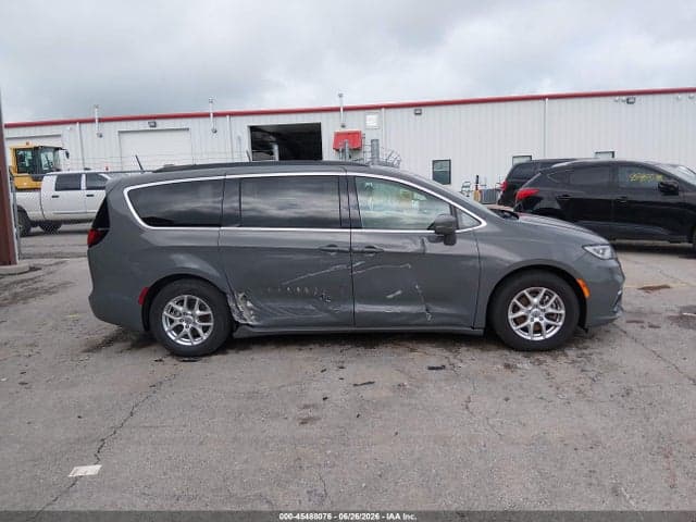2022 CHRYSLER PACIFICA TOURING L 13