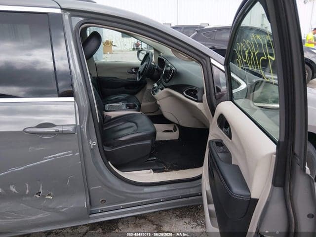 2022 CHRYSLER PACIFICA TOURING L 5