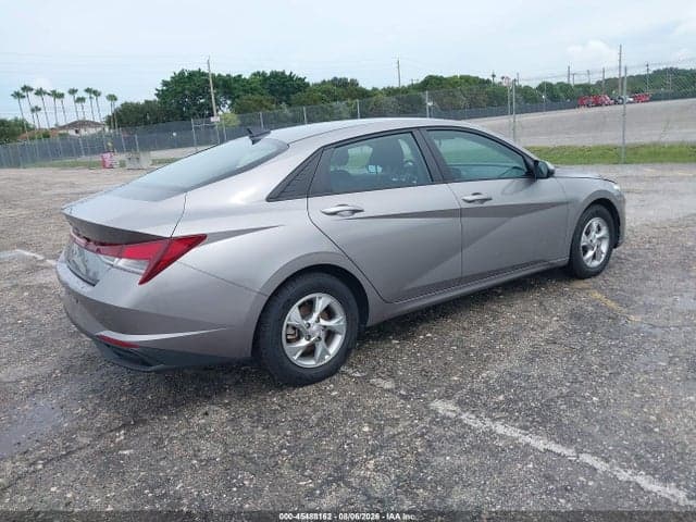 2023 HYUNDAI ELANTRA SE 4