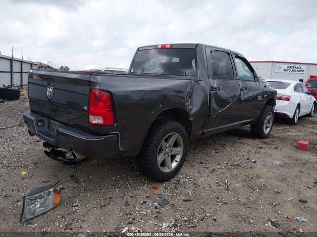 2018 RAM 1500 EXPRESS 4X4 5'7 BOX 4