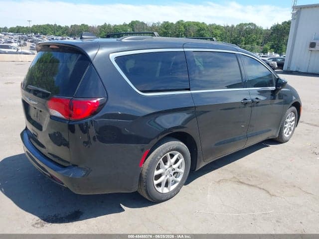 2021 CHRYSLER VOYAGER LXI 4