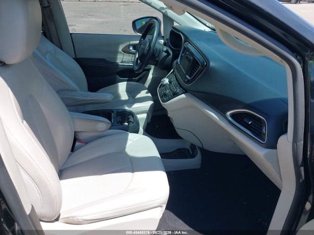 2021 CHRYSLER VOYAGER LXI 5