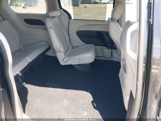 2021 CHRYSLER VOYAGER LXI 8