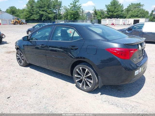 2017 TOYOTA COROLLA SE 3