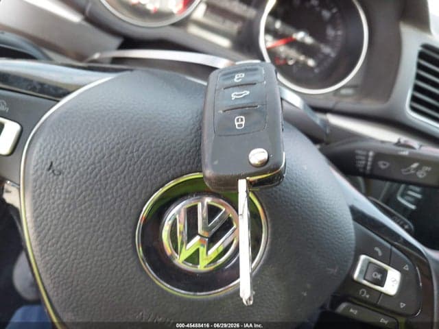 2018 VOLKSWAGEN PASSAT 2.0T R-LINE/2.0T S 11