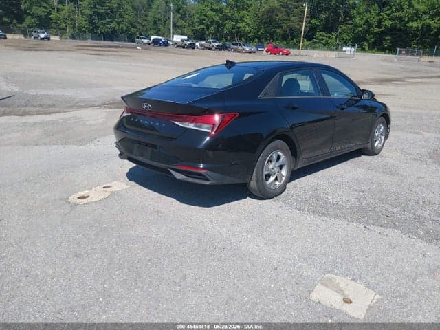 2021 HYUNDAI ELANTRA SE 4